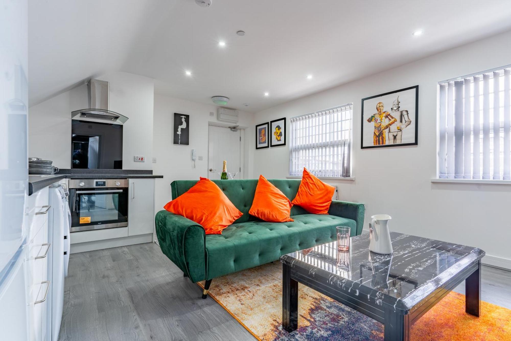 Cool Top Floor Apartment Very Near Birmingham Centre ภายนอก รูปภาพ