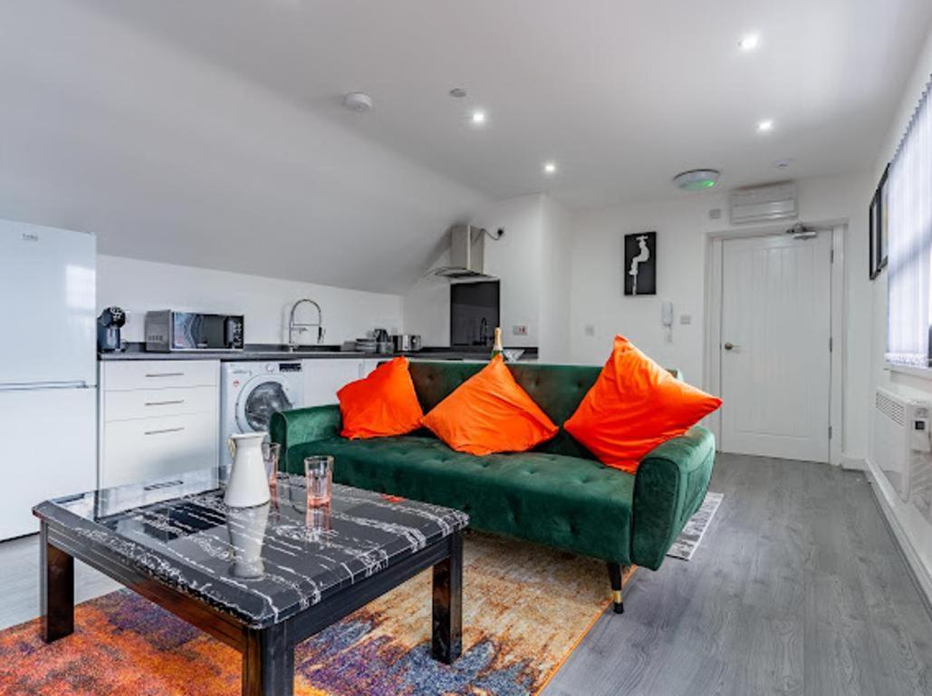 Cool Top Floor Apartment Very Near Birmingham Centre ภายนอก รูปภาพ